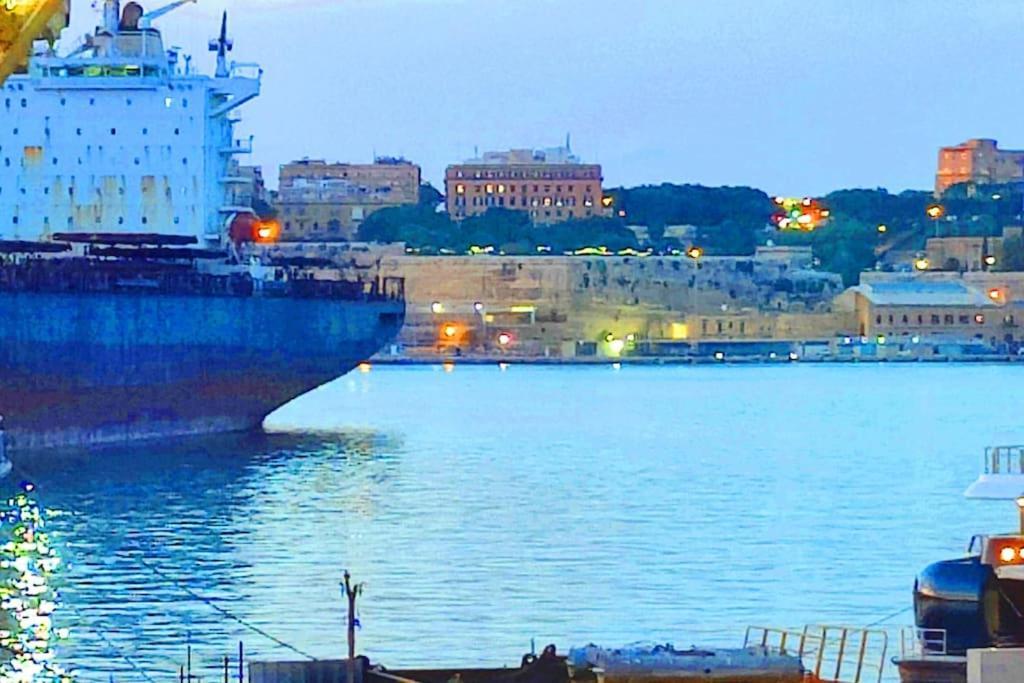 Crew 2 Savynomad Harbour Residences Wow Views Cospicua Exteriér fotografie